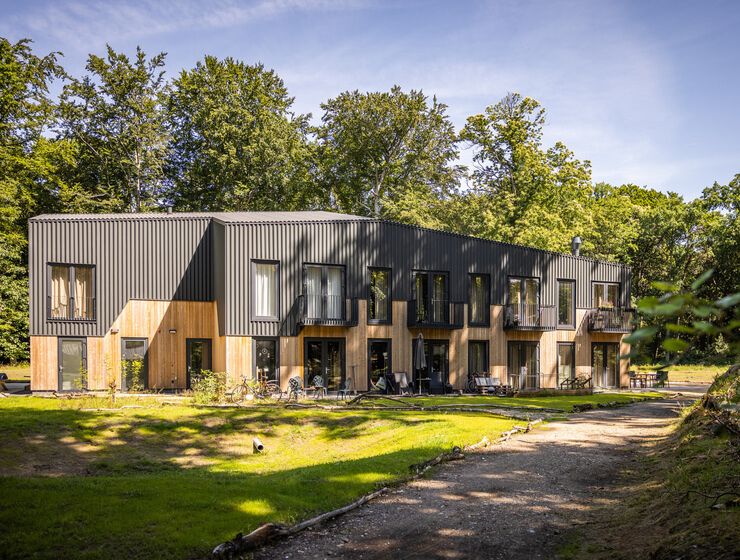 Woonzorggebouw midden in het bos